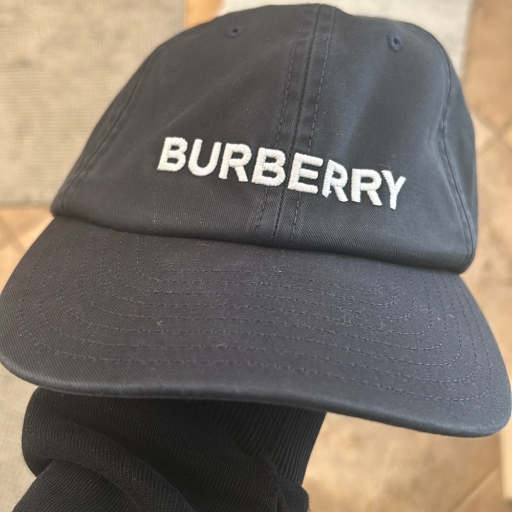 Burberry hat